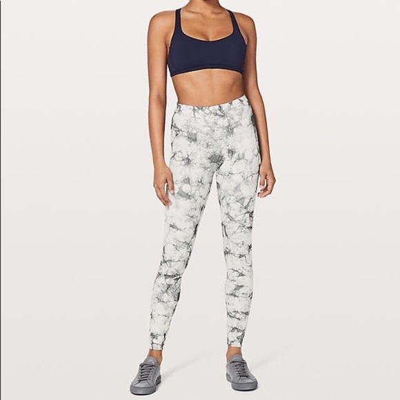 lululemon limited edition Shibori *SOLD* - Picture 1 of 3